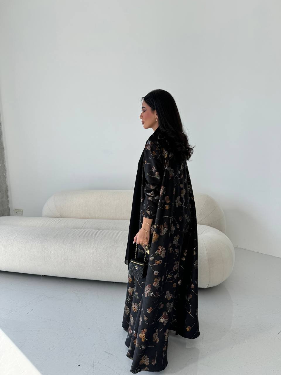 W - Image 2
